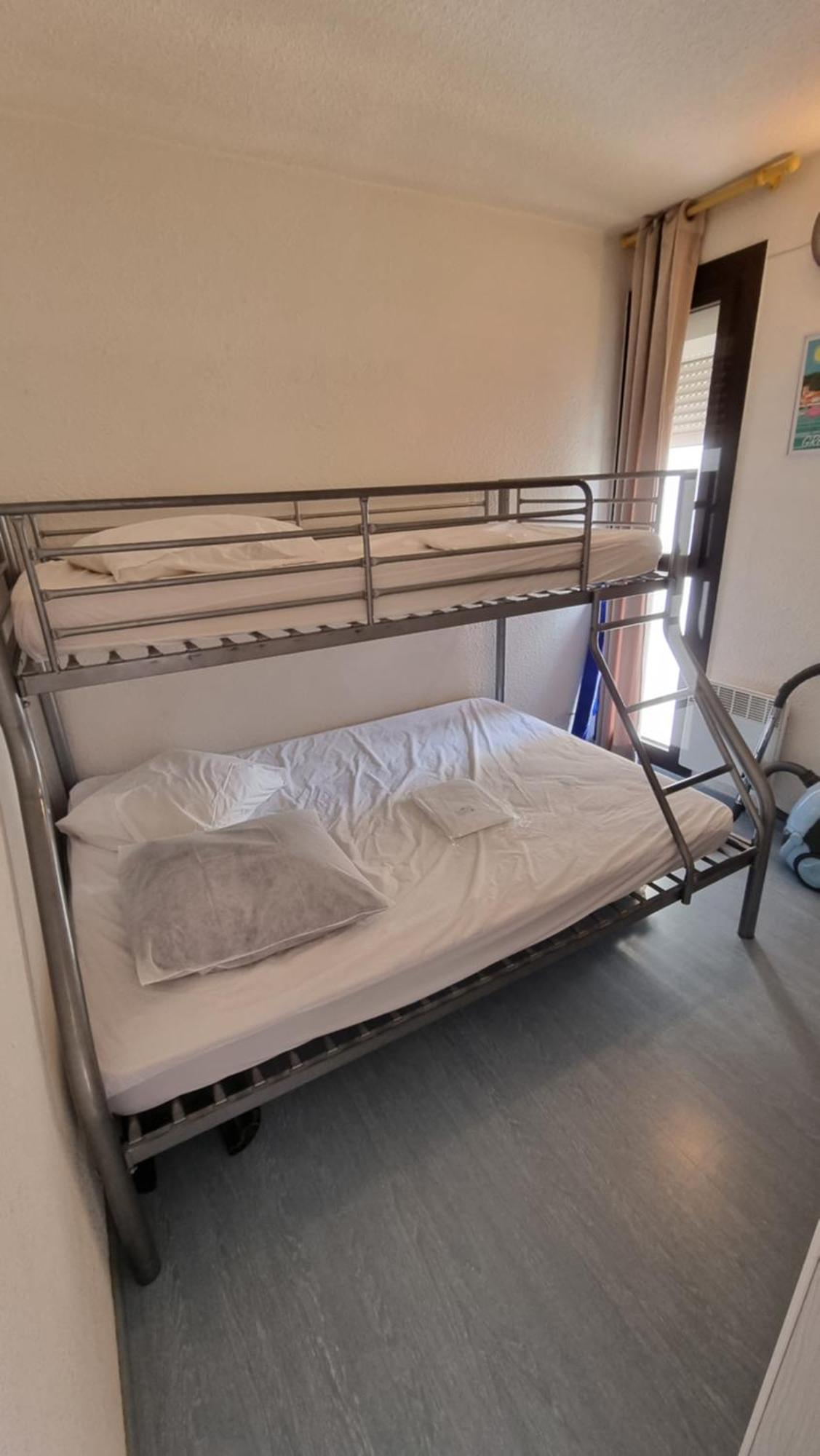 Appartement-Gruissan-Port-T2-2chambres-5pers-climatisé-Parking-ValFred Esterno foto